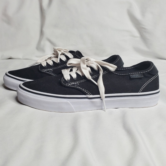 Vans - Picture 2 of 5